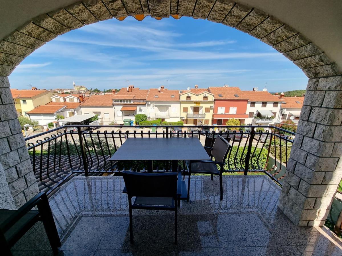 Upper Sea View Apartments Vrsar Exterior foto